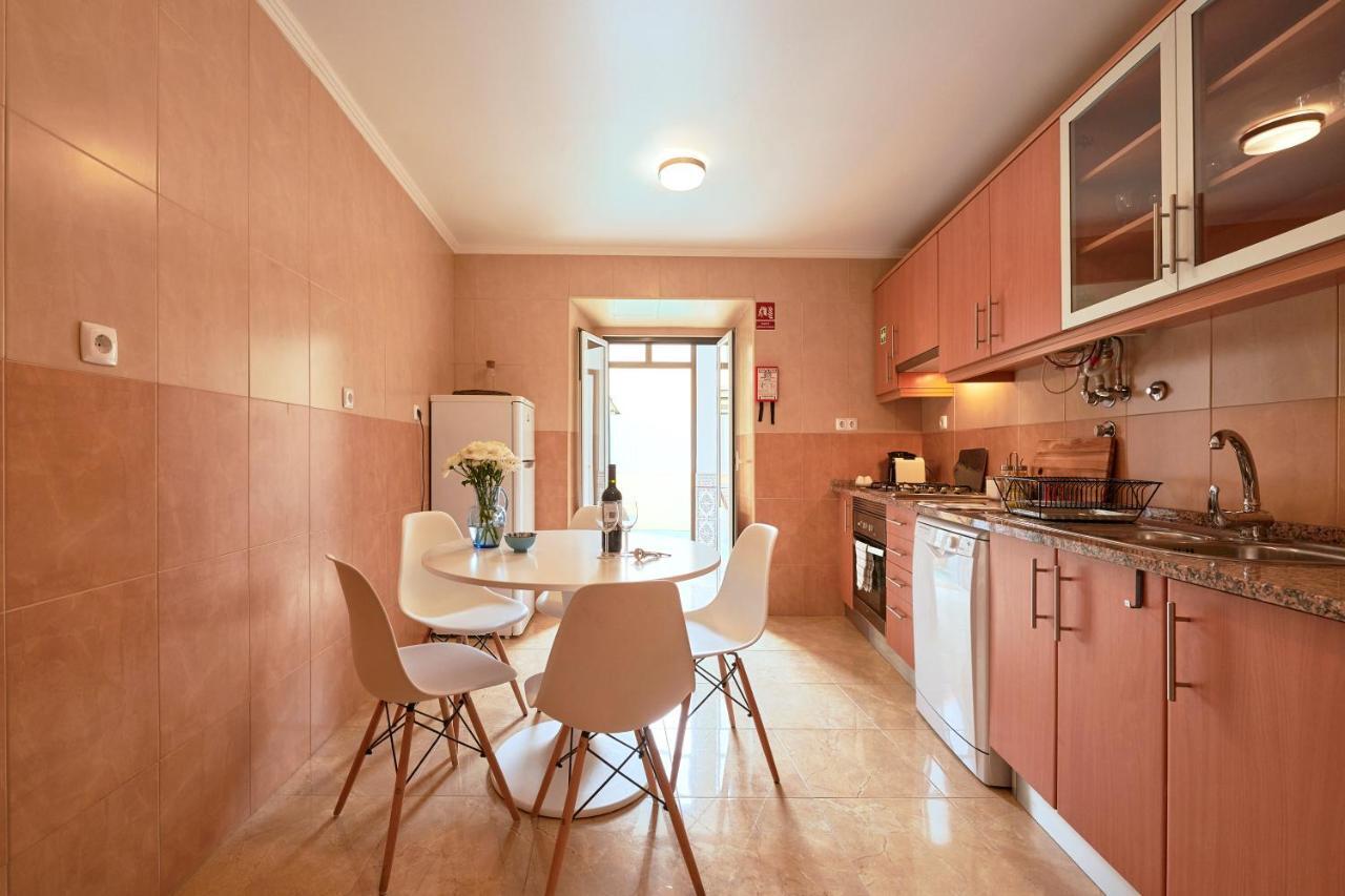 Spacious And Renovated Apartment With Amazing Patio, By Timecooler Lisboa Eksteriør billede