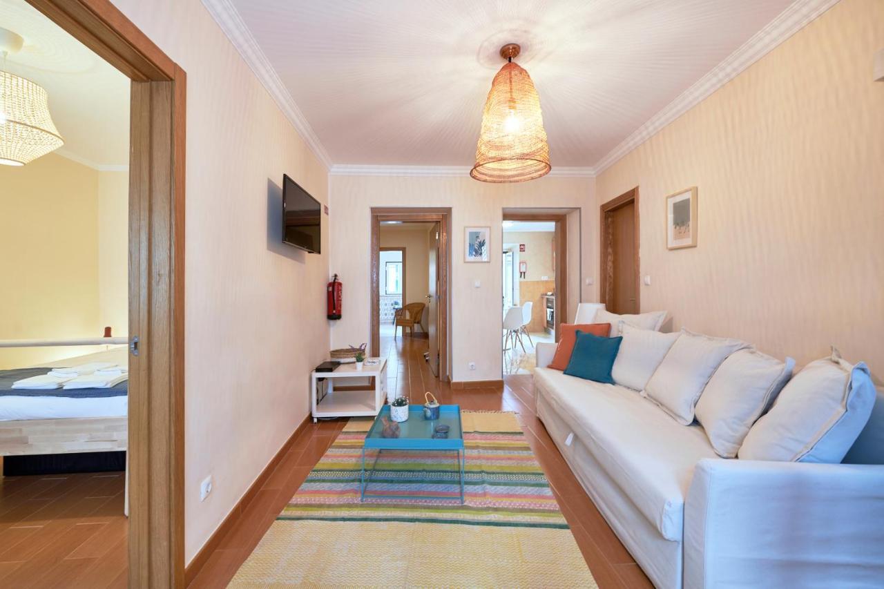 Spacious And Renovated Apartment With Amazing Patio, By Timecooler Lisboa Eksteriør billede